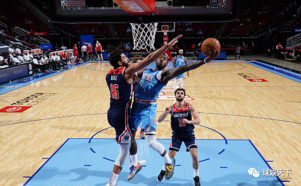  朗斯铁血防守立威，连续五轮零封对手  