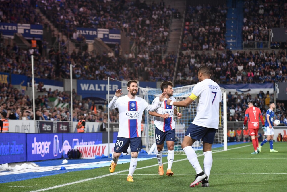  斯特拉斯堡定位球战术奏效力克中游球队南特