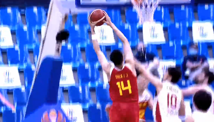  布克末节独揽十五分，太阳上演惊天逆转